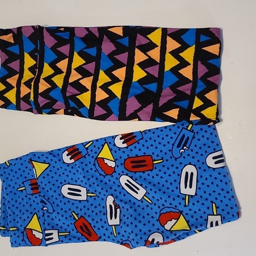LuLaRoe Bundle of 2 Leggings Triangle Zig Zag Patriotic Popsicles One Size EUC